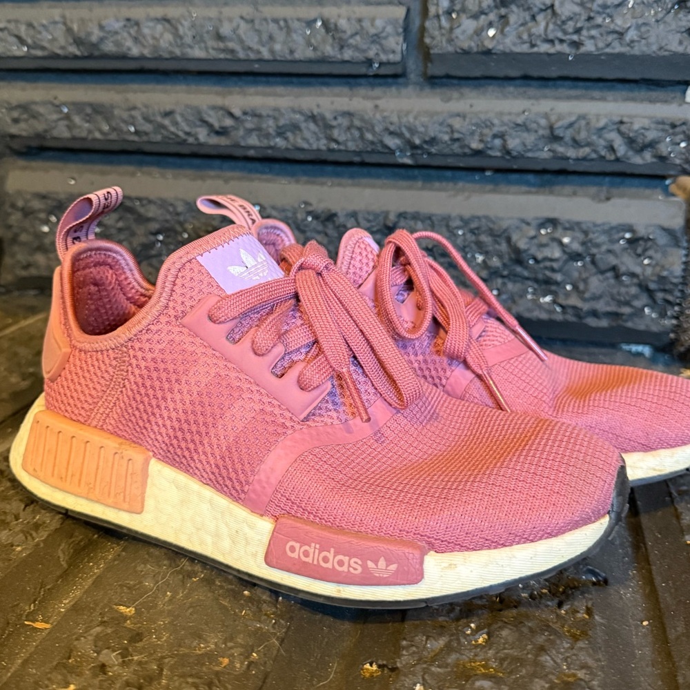 adidas nmd shoes 5 1/2 mauve